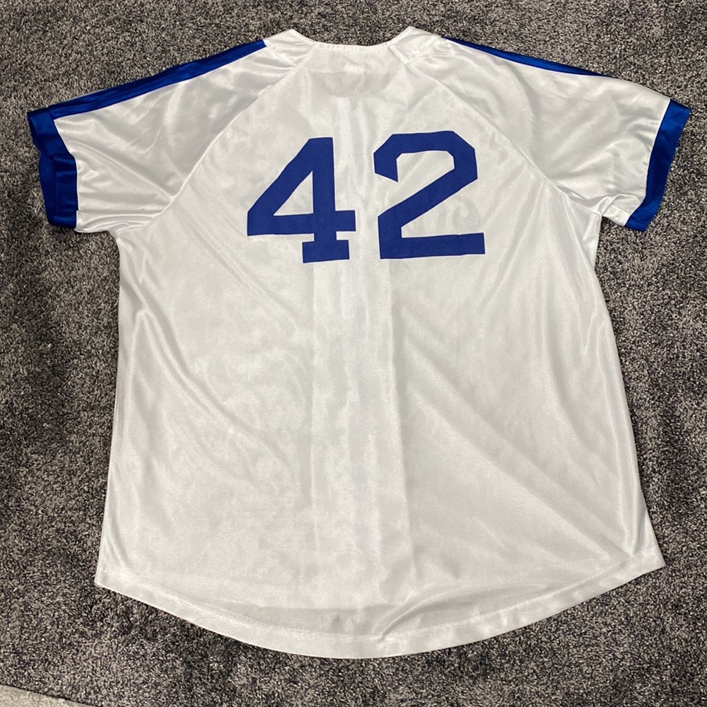 Jackie Robinson L.A. Dodgers Jersey. Adult XL. Never Worn!